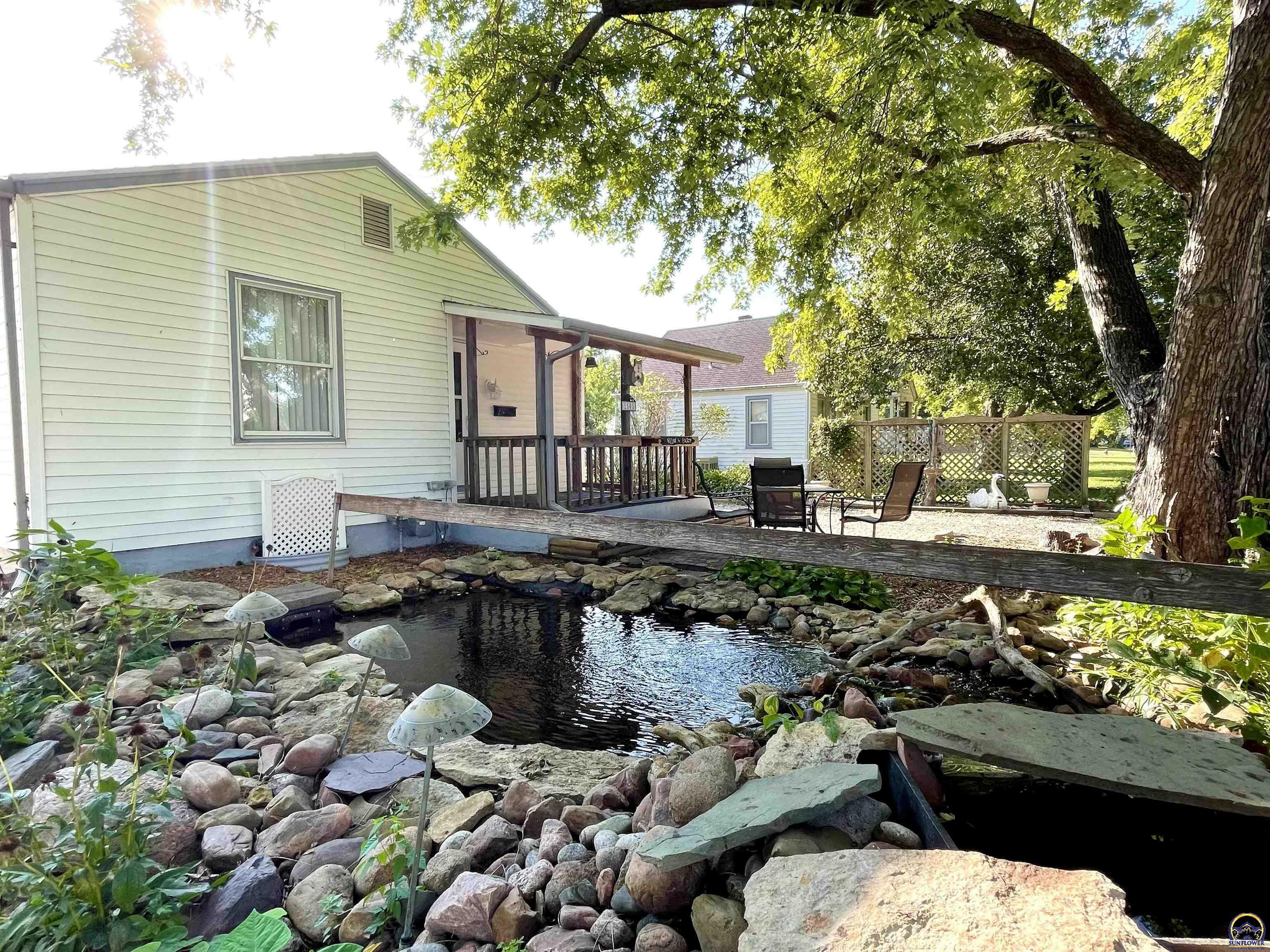 Property Photo:  1508 NW Jackson St  KS 66608 