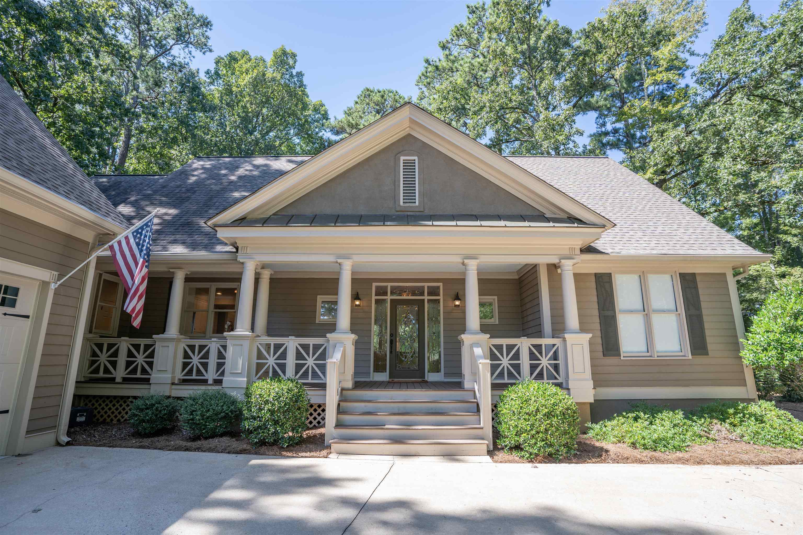 Property Photo: 1031 Plantation Point Drive GA 30642