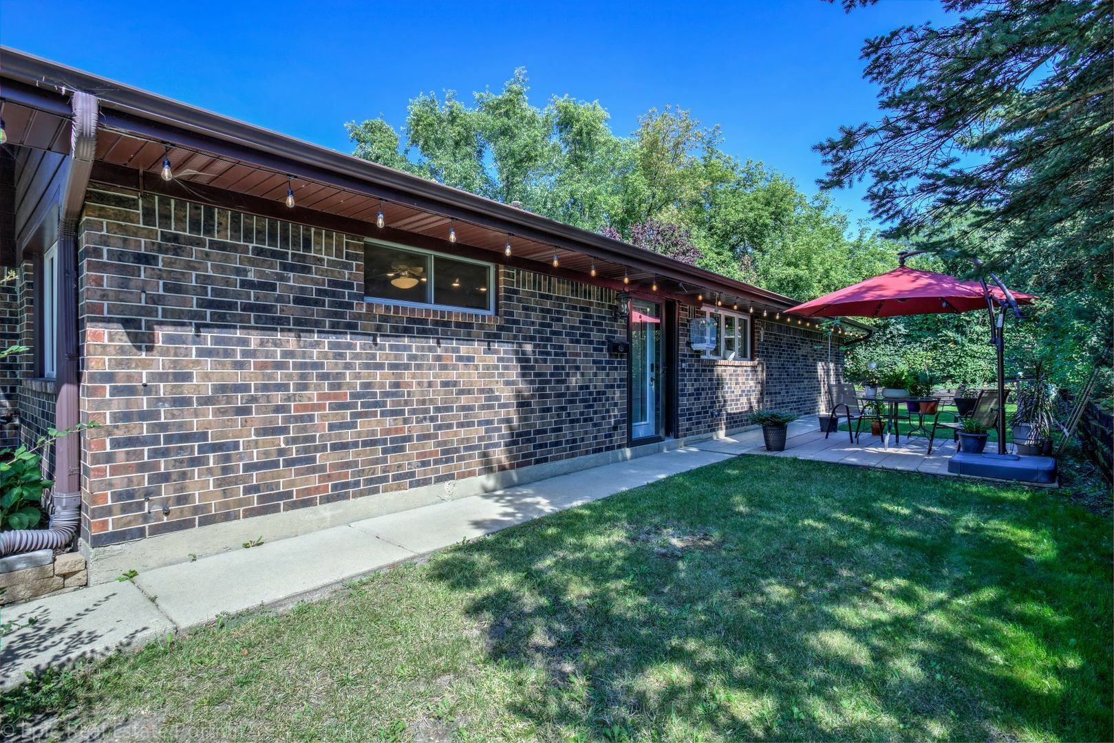 Property Photo: 1125 Fulton Drive IL 60107