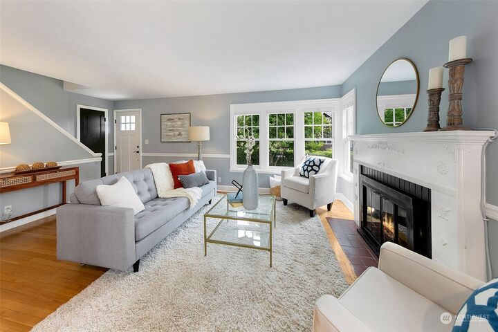 Property Photo: 7409 55th Avenue NE WA 98115