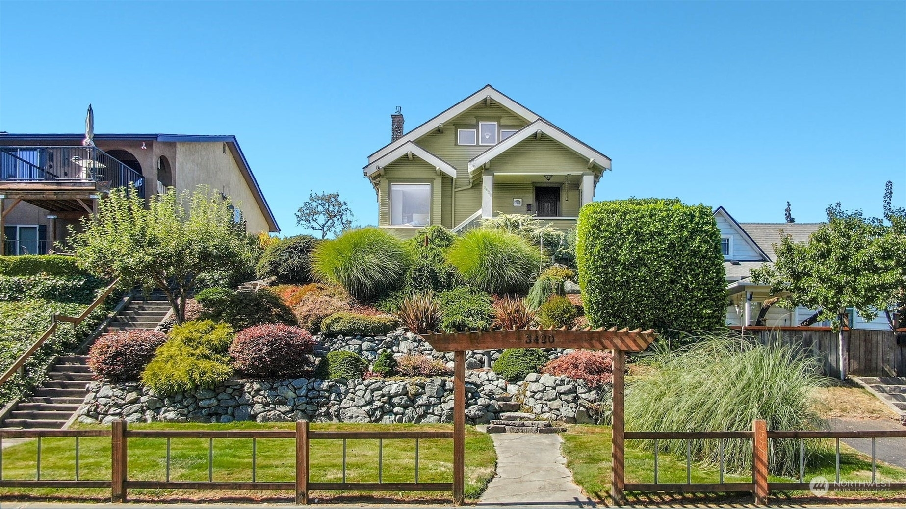 Property Photo:  3420 Lombard Avenue  WA 98201 