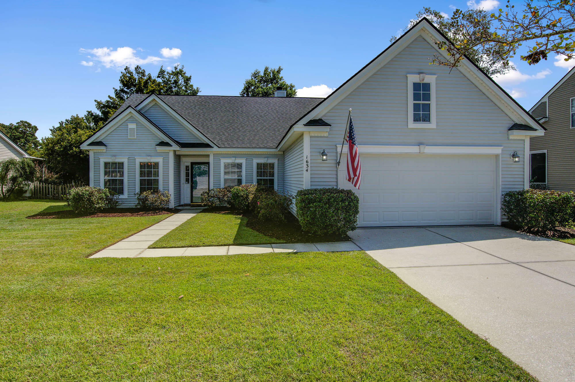 Property Photo:  1634 Pin Oak Cut  SC 29466 