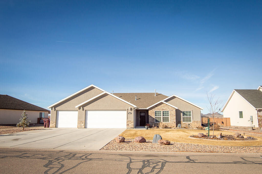 Property Photo:  3807 N Native Dancer Dr  UT 84721