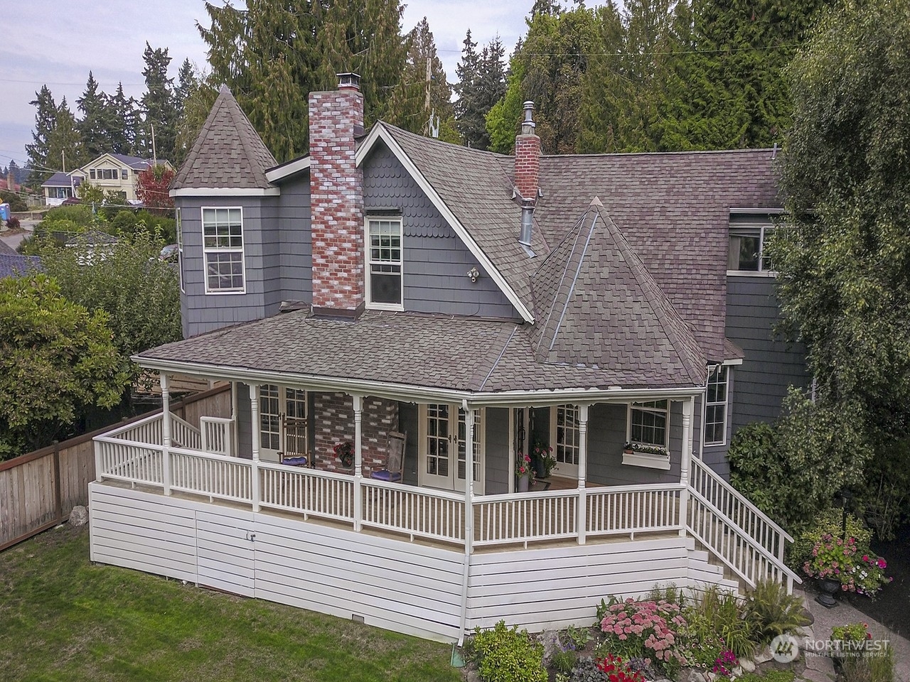 Property Photo:  2406 SW 144th Place  WA 98166 