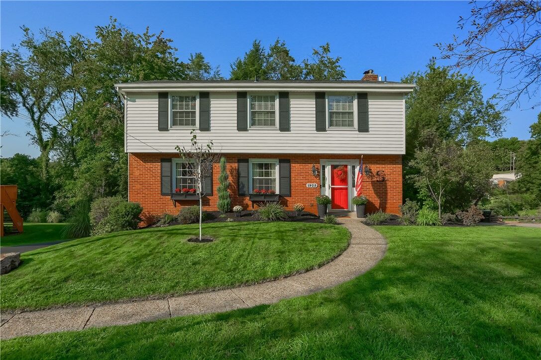 Property Photo:  1925 Red Coach Rd  PA 15101 