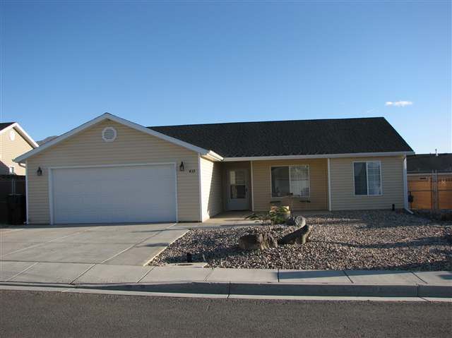 Property Photo: 439 W 2050 N UT 84721