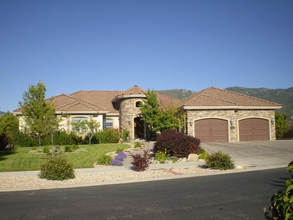 Property Photo:  617 S Cove Dr  UT 84720