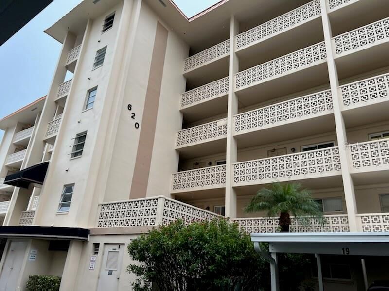 Property Photo:  620 Edgewater Drive 103  FL 34698 