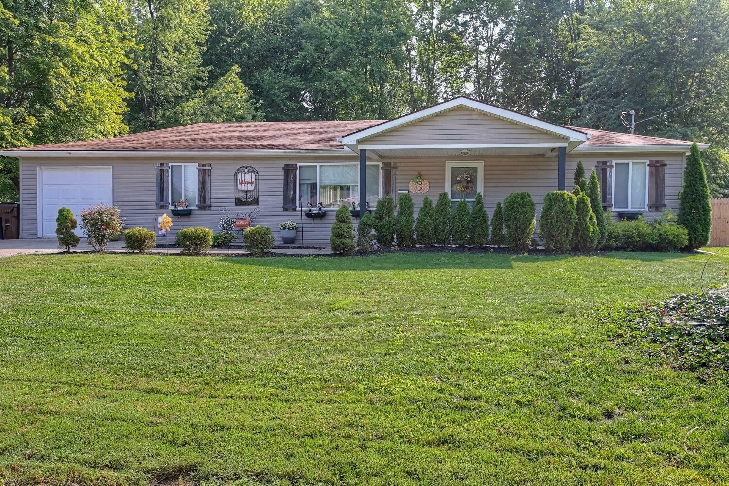 Property Photo:  6016 Ring Ln  OH 45150 