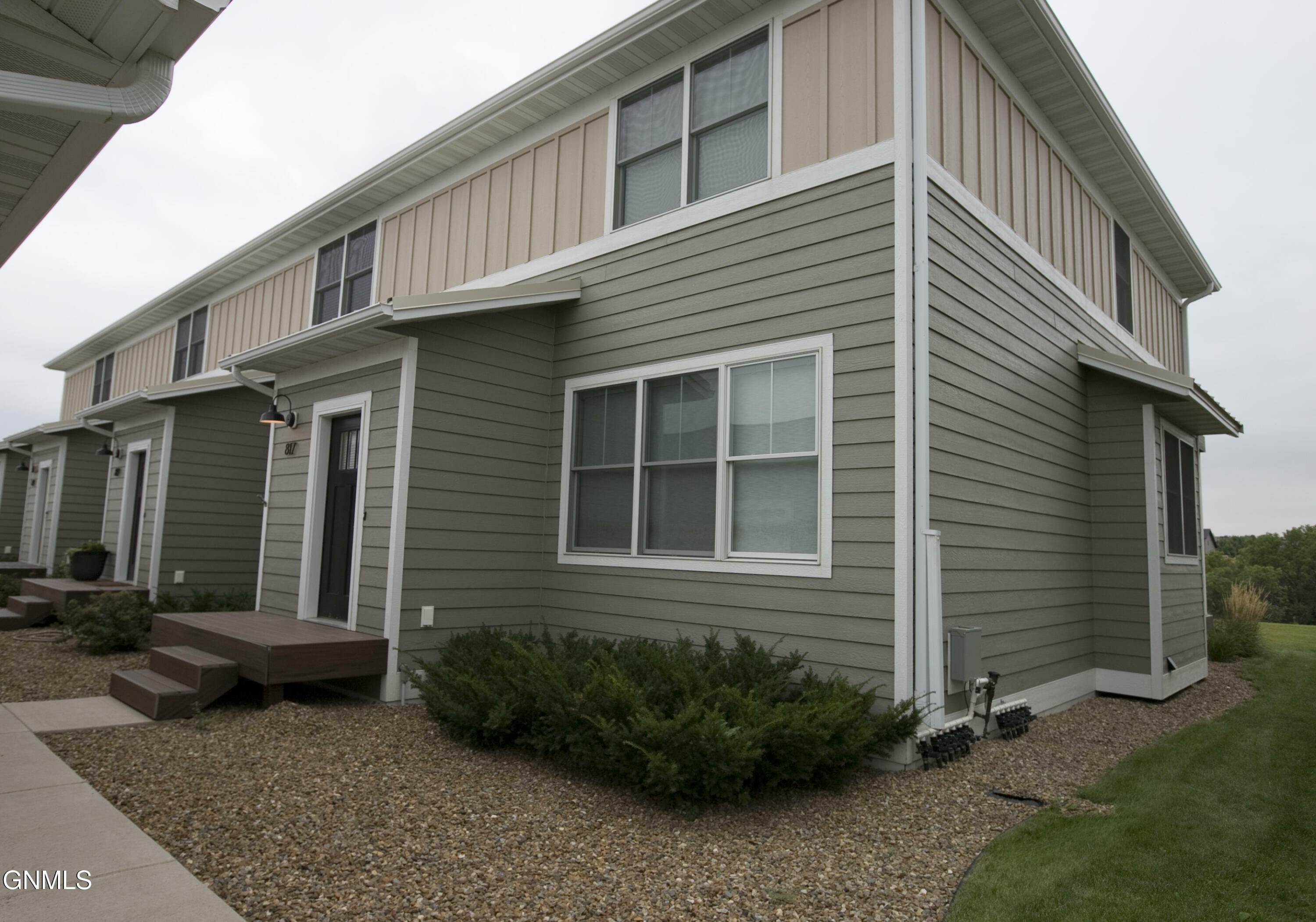 Property Photo:  817 14th Street SE  ND 58554 