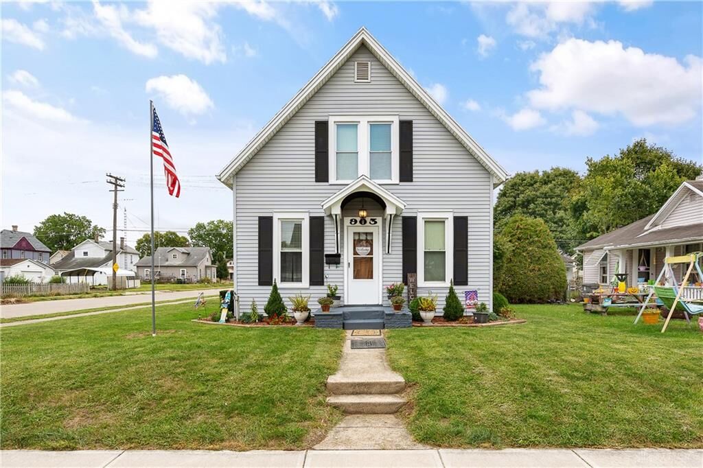 Property Photo: 903 S Mulberry Street OH 45373