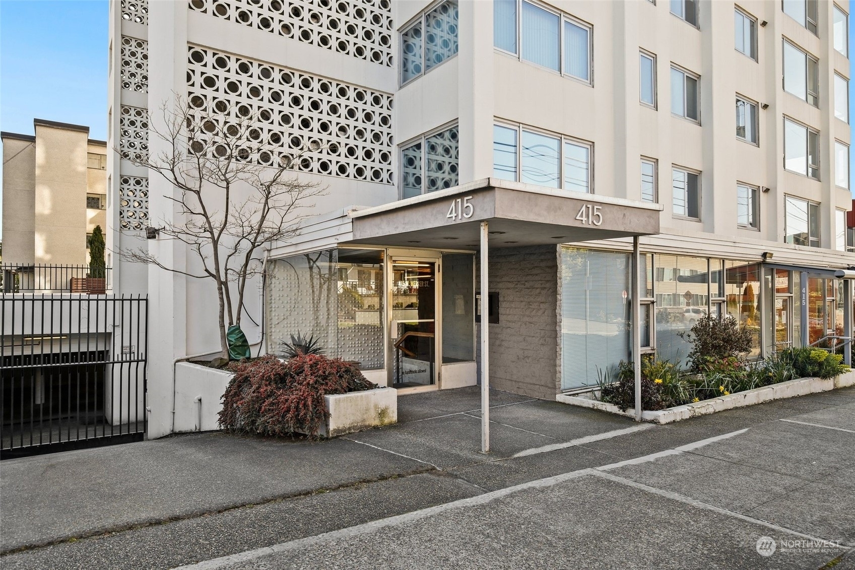 Property Photo:  415 W Mercer Street 301  WA 98119 