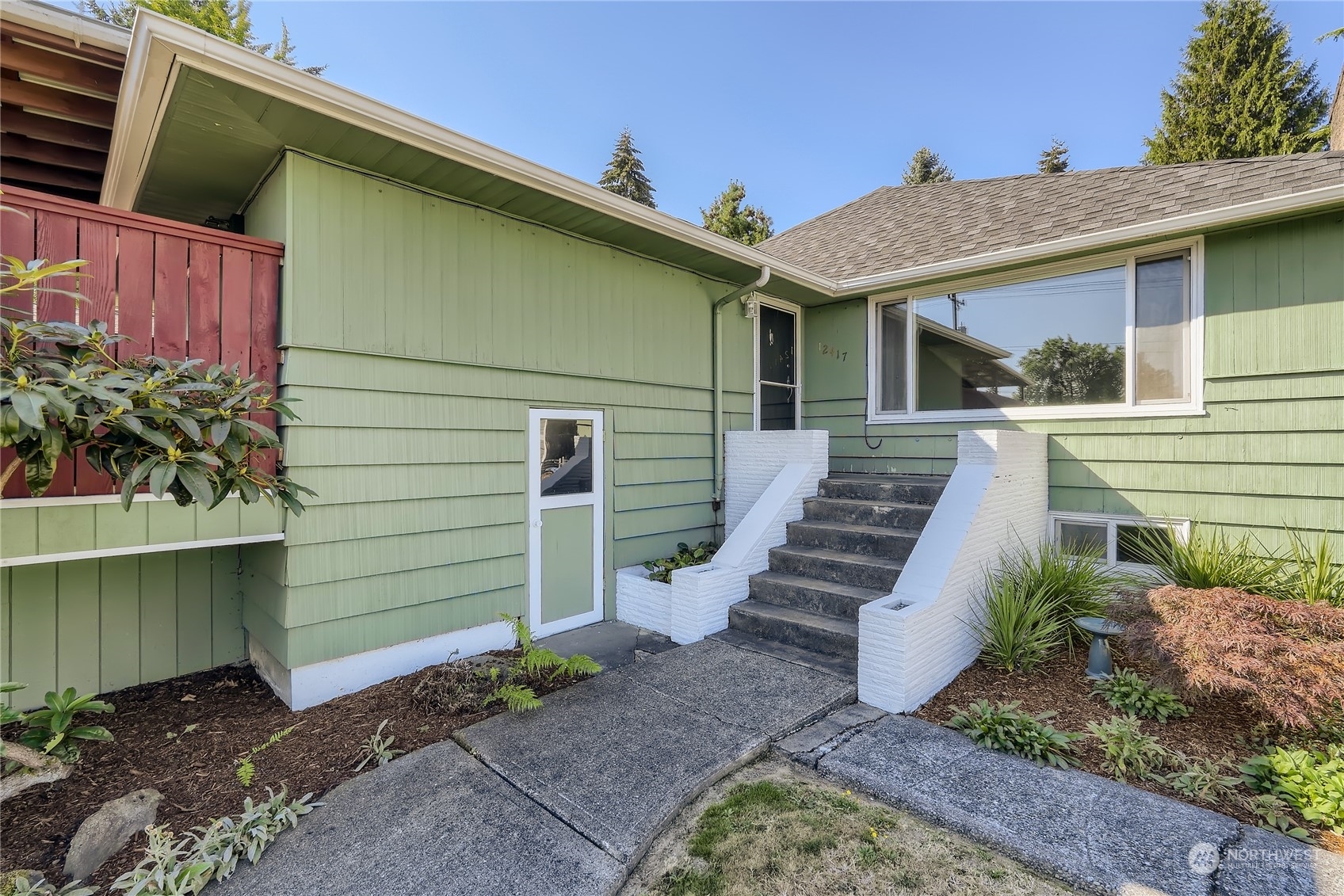 Property Photo:  12417 24th Avenue S  WA 98168 