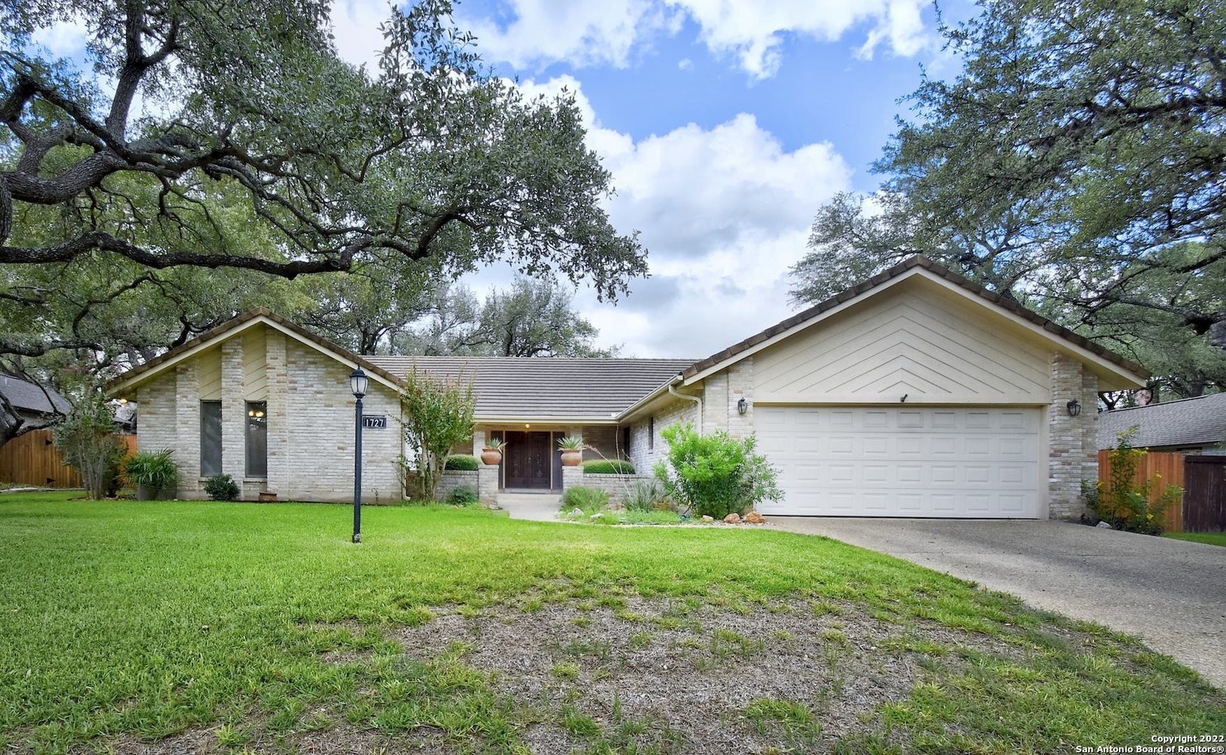 Property Photo:  1727 Fawn Crest  TX 78248 