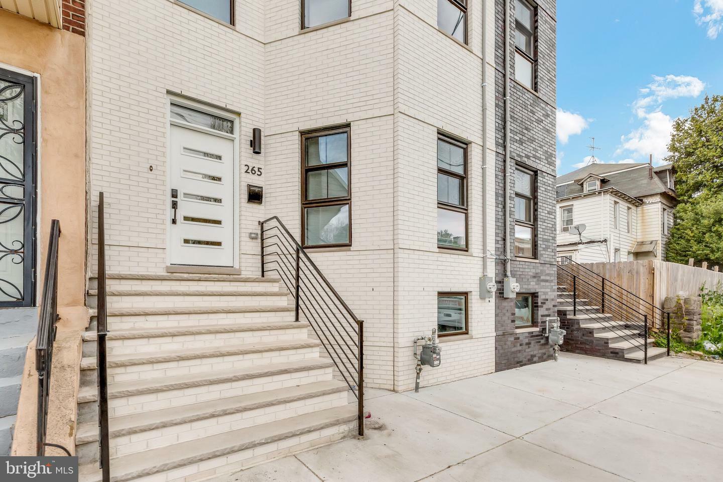 Property Photo:  265 E Slocum Street  PA 19119 