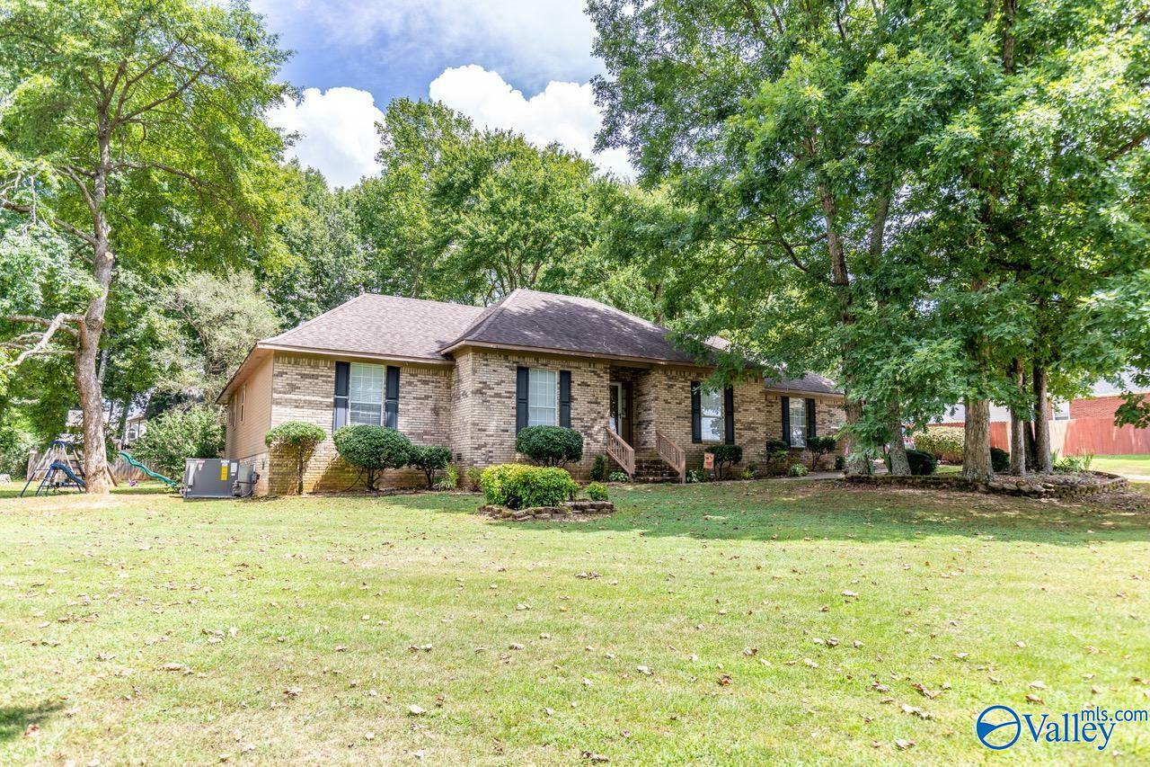 Property Photo:  14058 East Limestone Road  AL 35749 