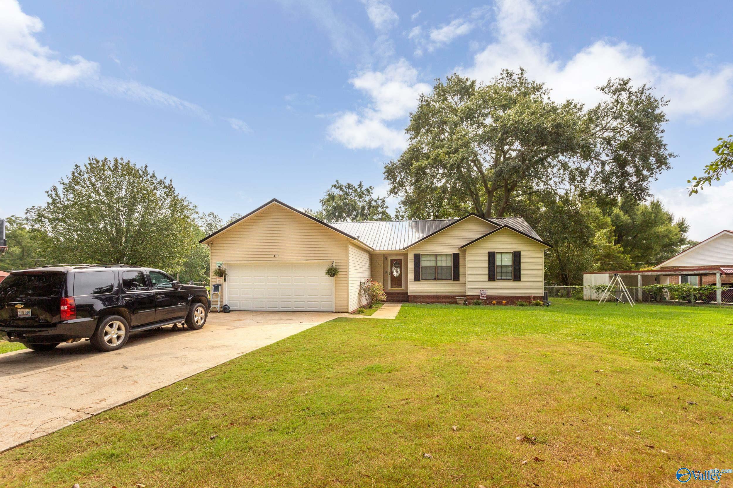 Property Photo:  410 Riverside Drive  AL 35903 