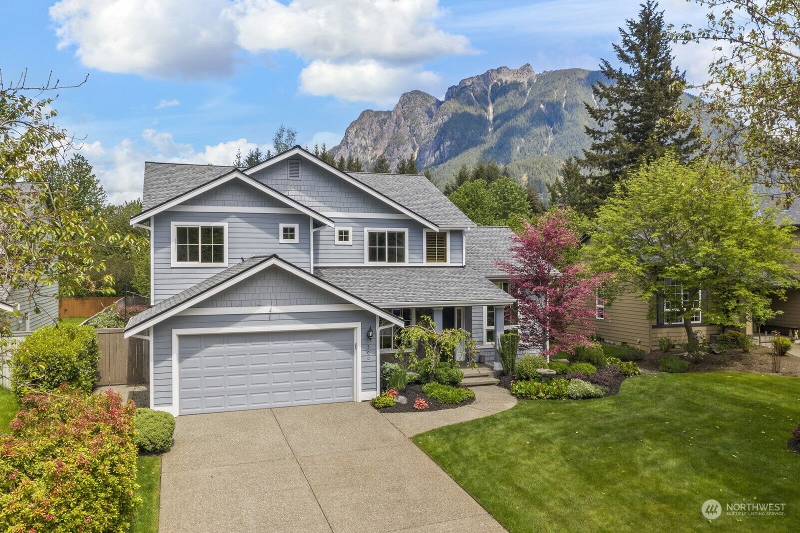 Property Photo:  500 SE 5th Street  WA 98045 