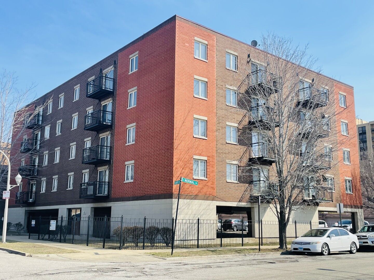 Property Photo: 475 W 24th Street 3I IL 60616