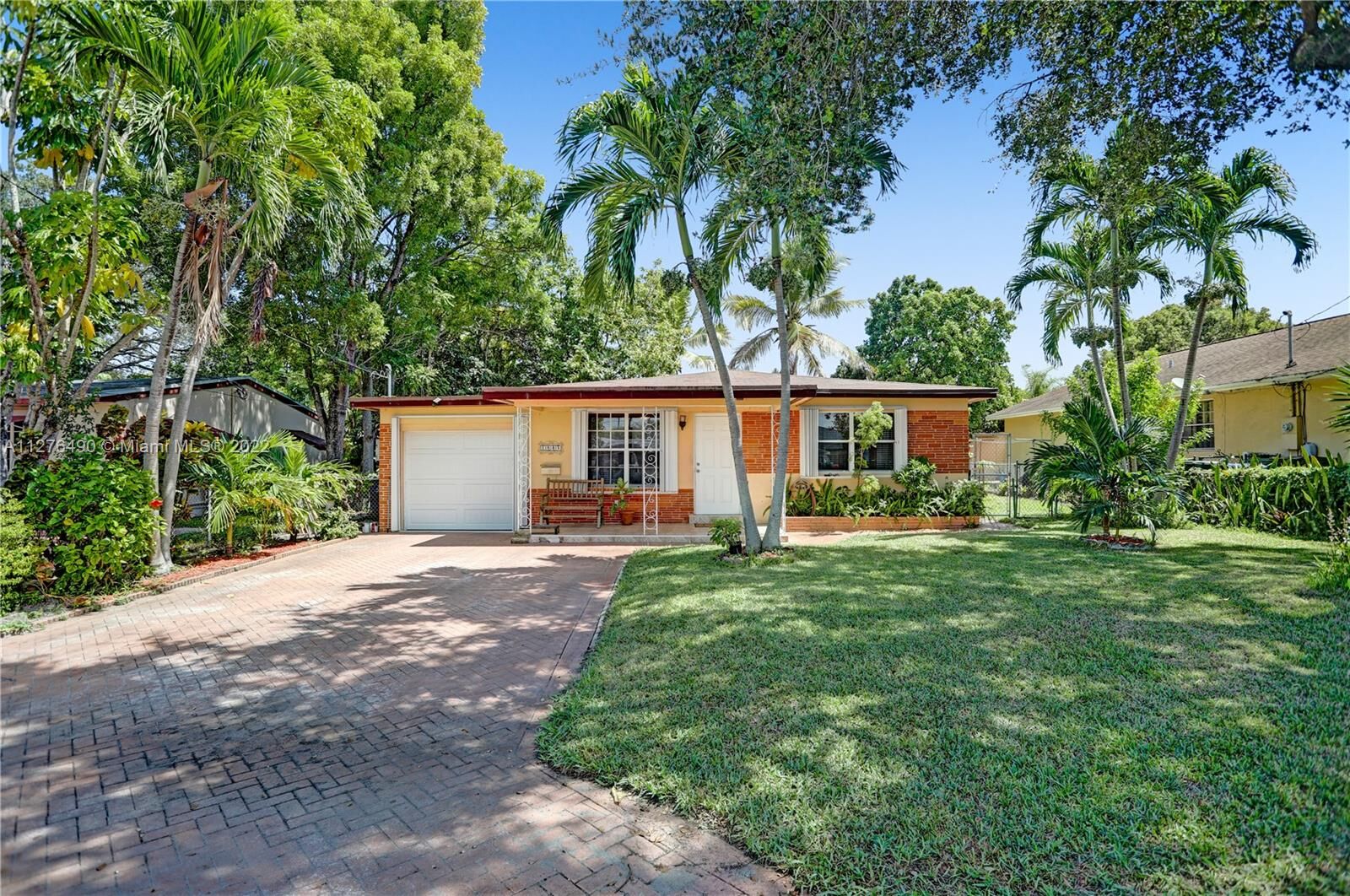 Property Photo: 1009 SW 7th Ter FL 33009