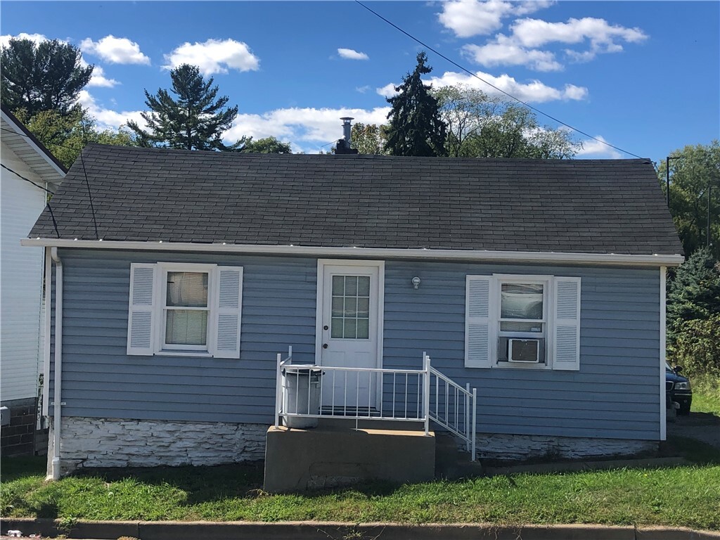 Property Photo: 639 Rostraver Rd PA 15012
