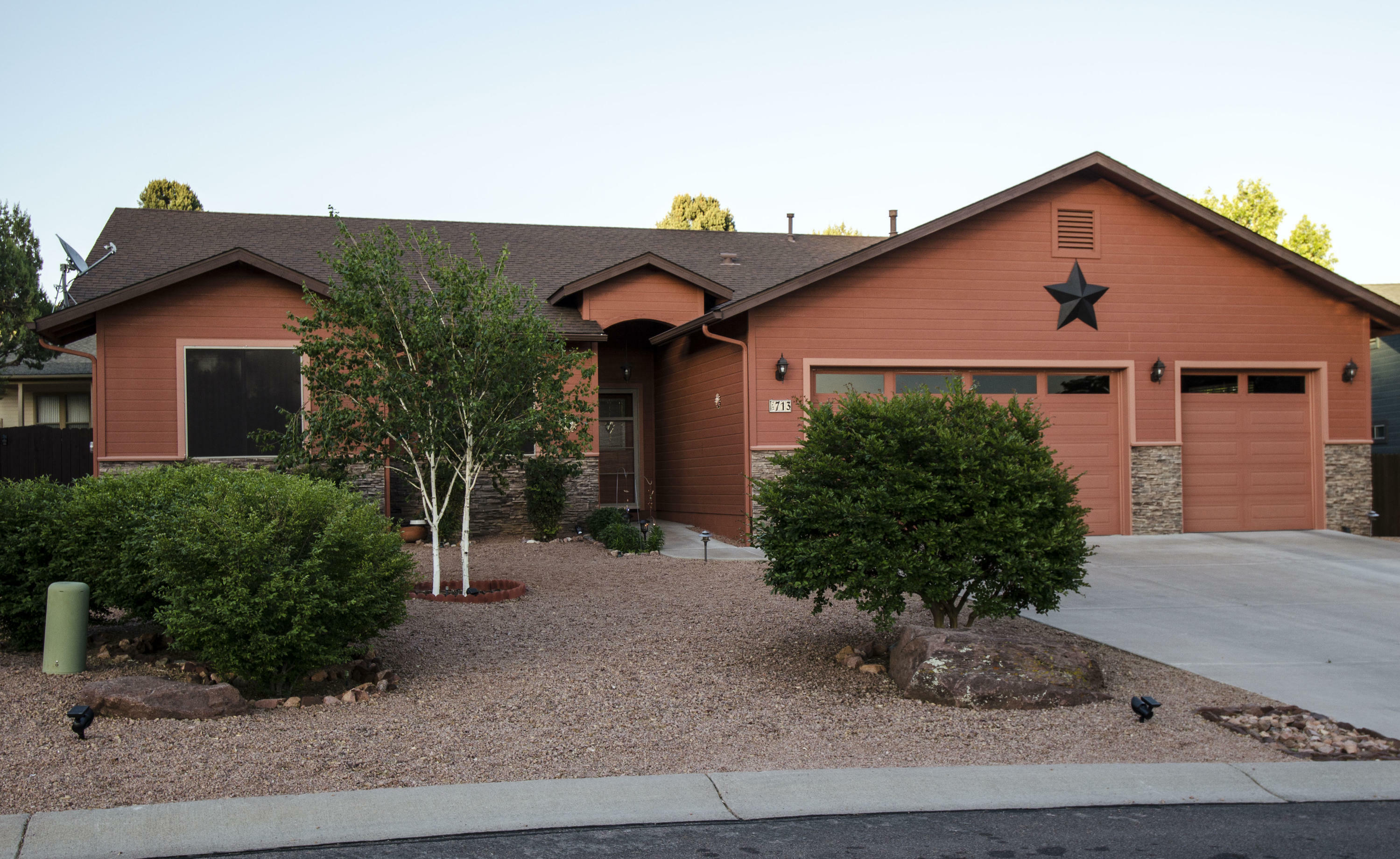 Property Photo:  713 N Fox Hill Circle  AZ 85541 