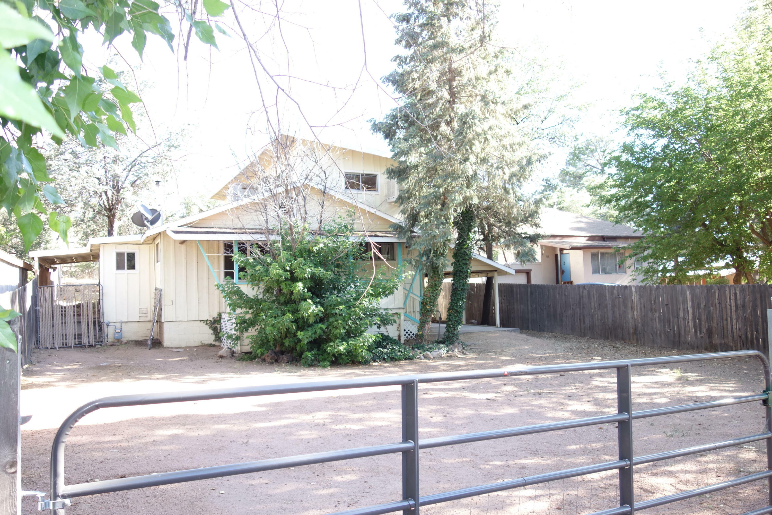 Property Photo:  511 E Bonita Street  AZ 85541 