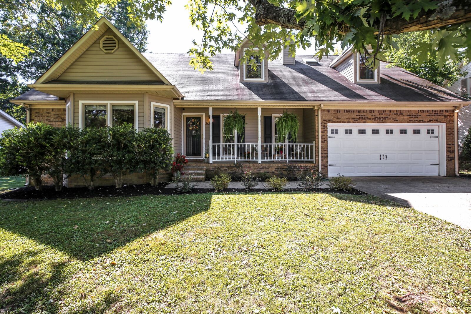 Property Photo:  2527 Windemere Dr  TN 37128 