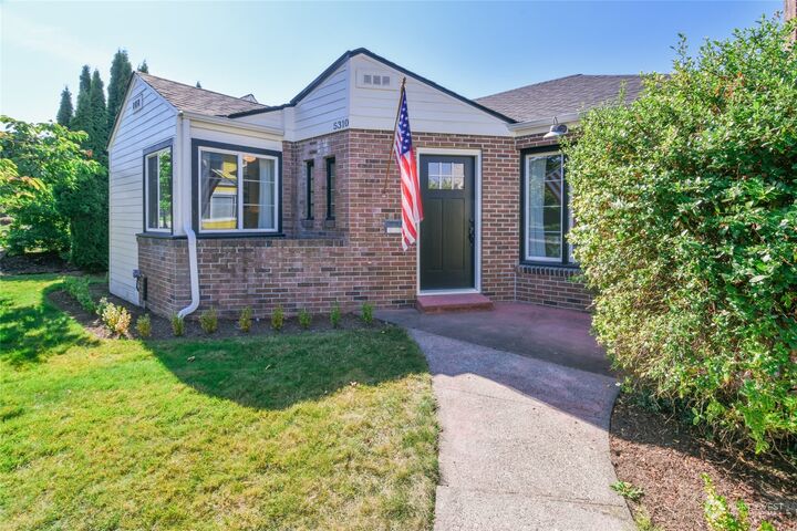 Property Photo:  5310 N Winnifred Street  WA 98407 