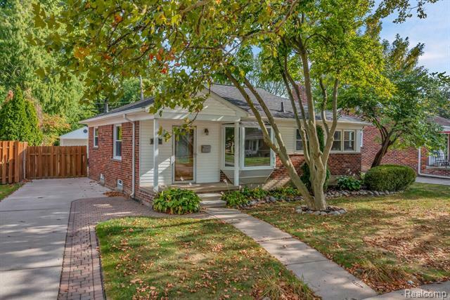 Property Photo: 22600 Chapoton Street MI 48080