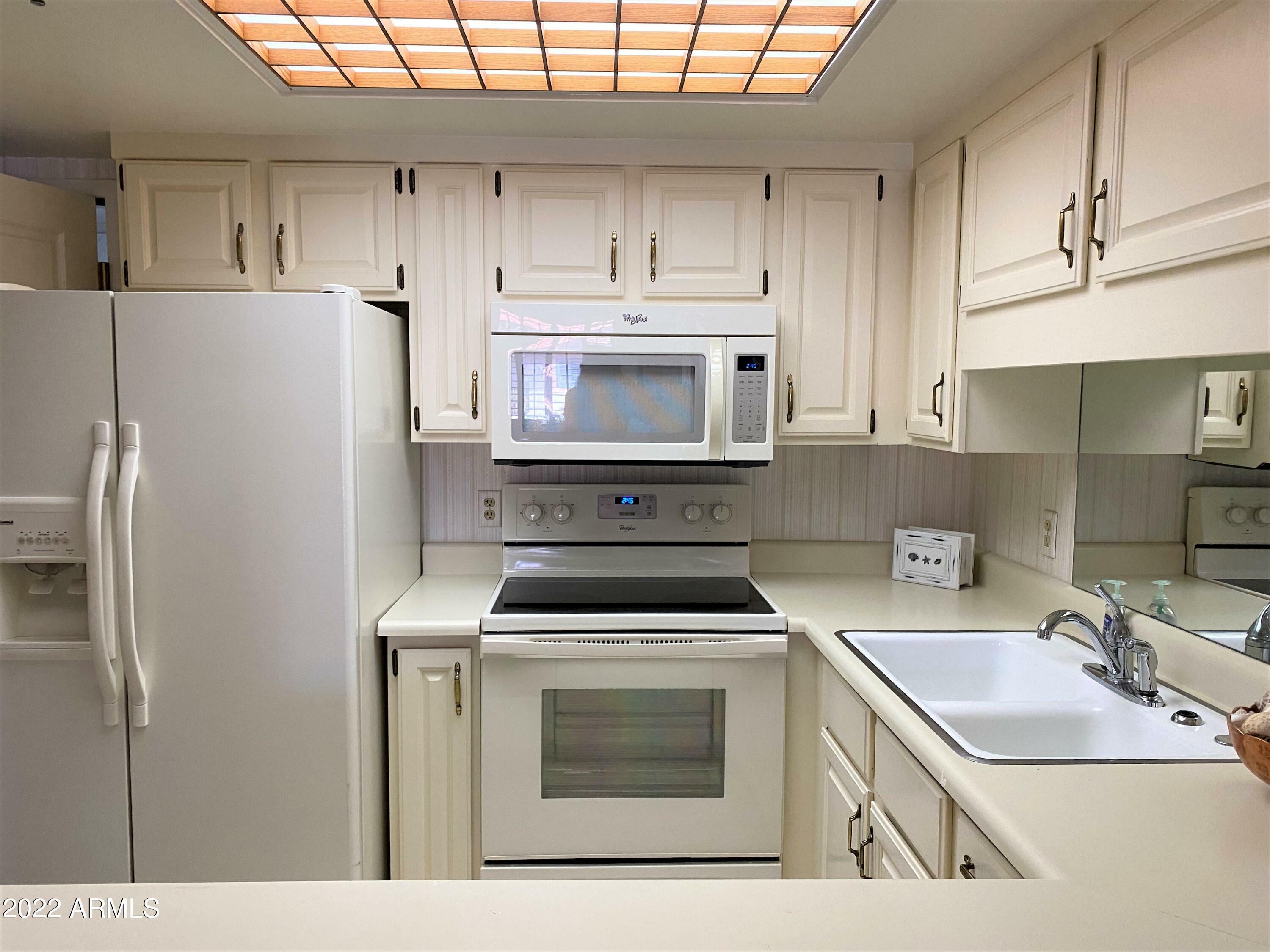 Property Photo:  10330 W Thunderbird Boulevard A313  AZ 85351 