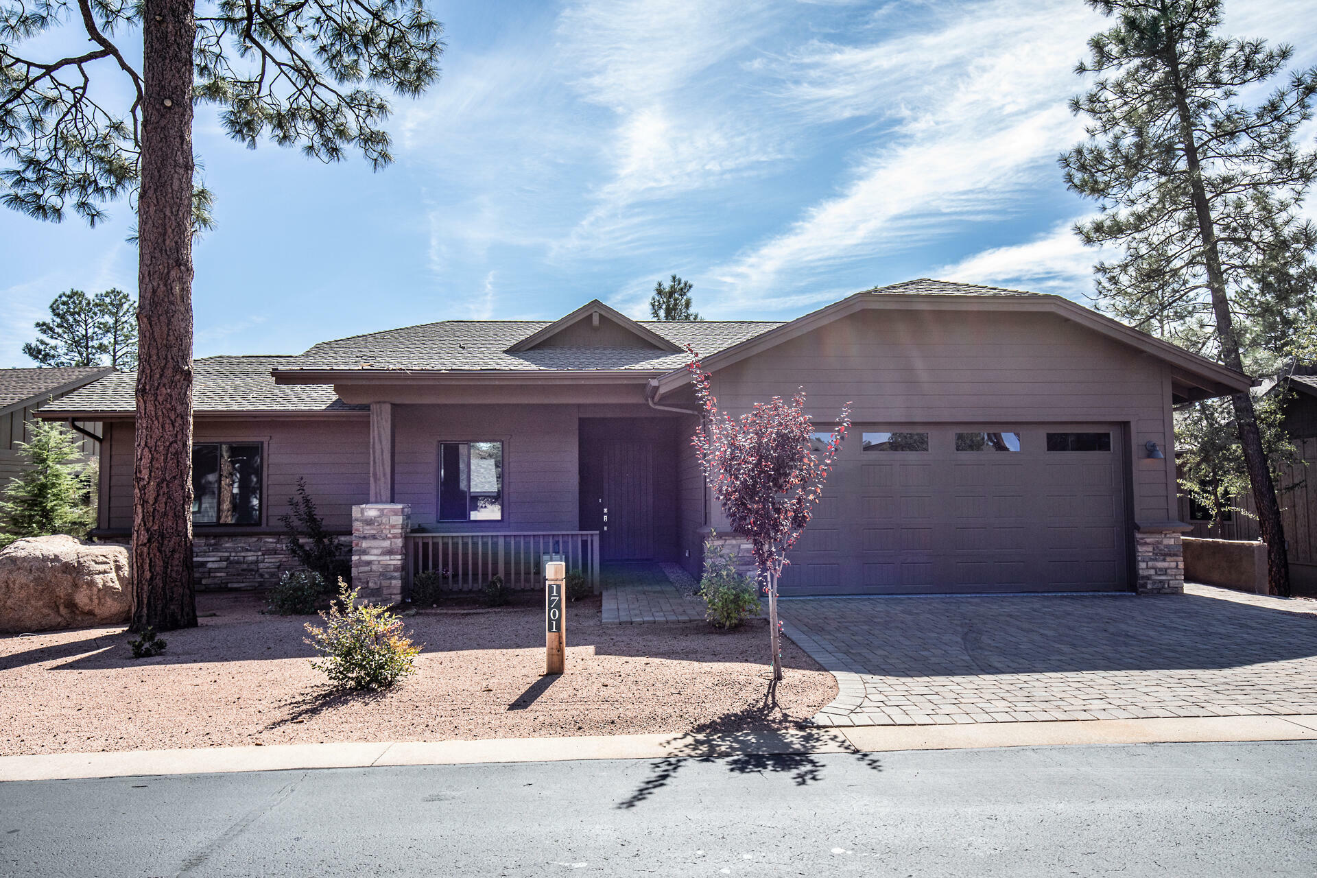 Property Photo:  1701 E Velvet Mesquite Court  AZ 85541 