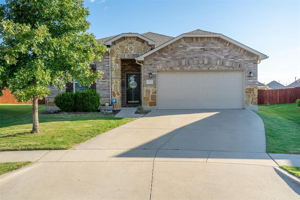 Property Photo: 9001 Cloudveil Drive TX 76002