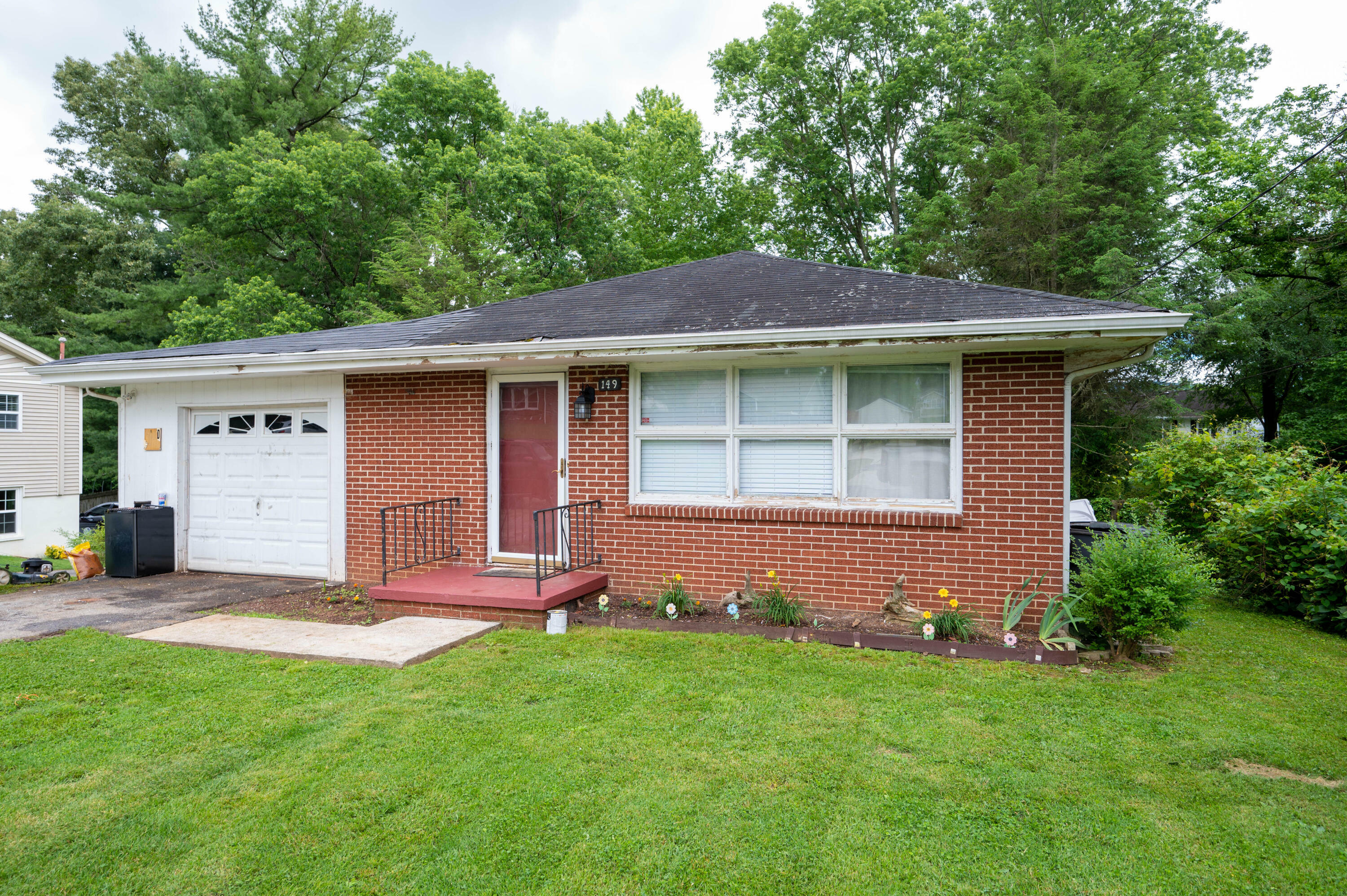 Property Photo:  149 Crest Drive  TN 37645 