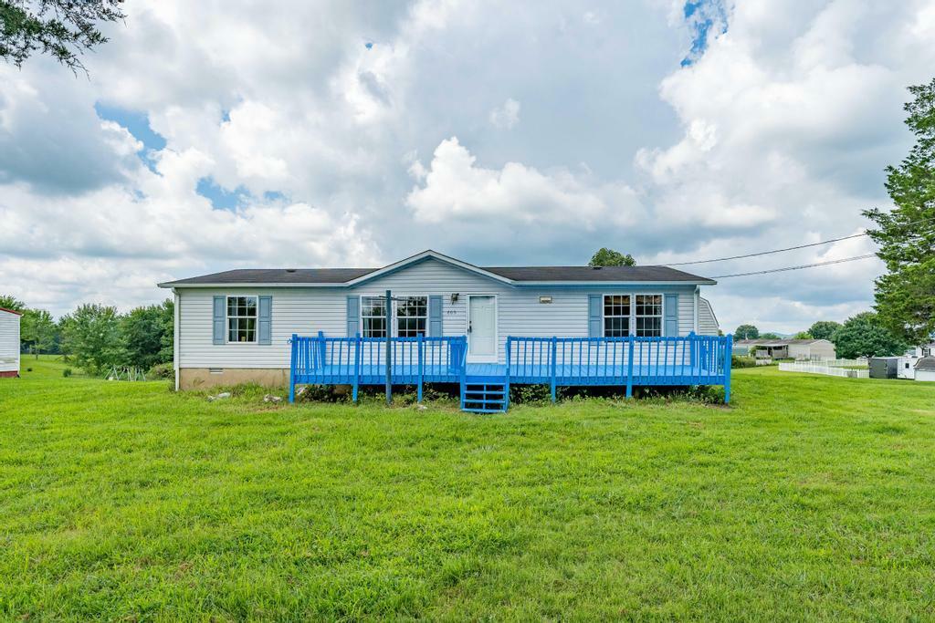 Property Photo:  605 Oakland Road  TN 37681 