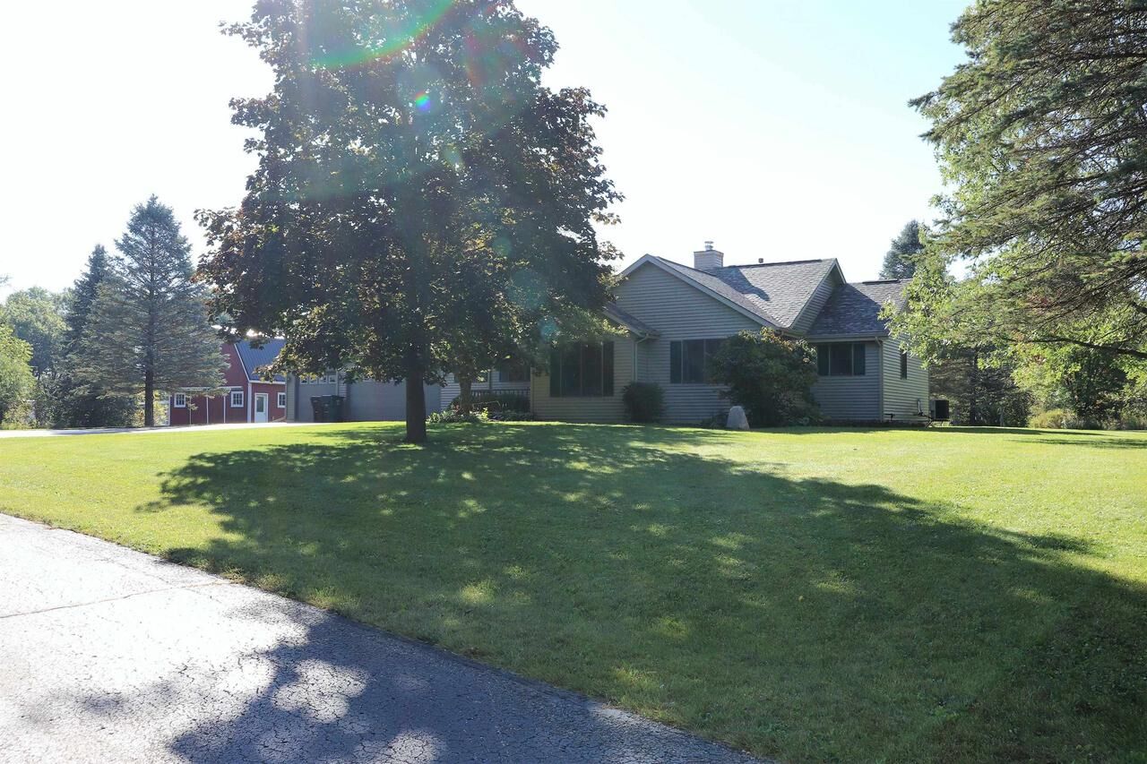 Property Photo:  6730 East County Road N  WI 53563 
