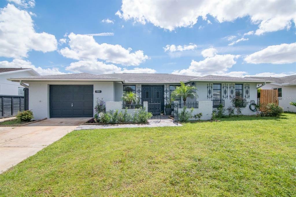 Property Photo:  7534 Briarwood Dr Drive  FL 34668 