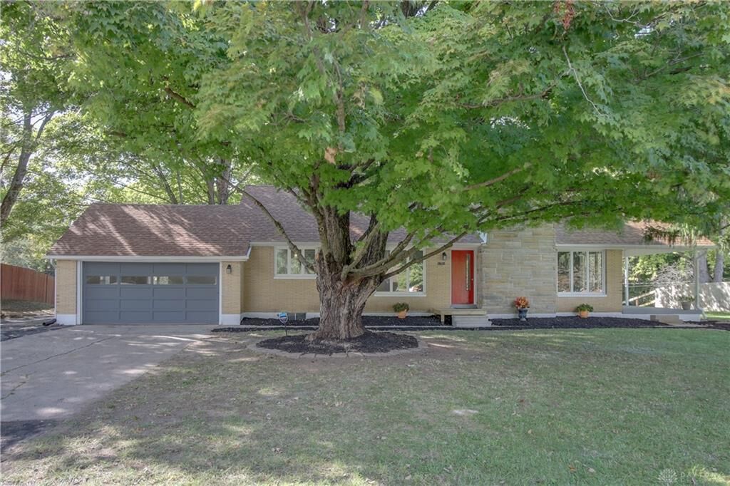 Property Photo: 1701 Miracle Mile OH 45503