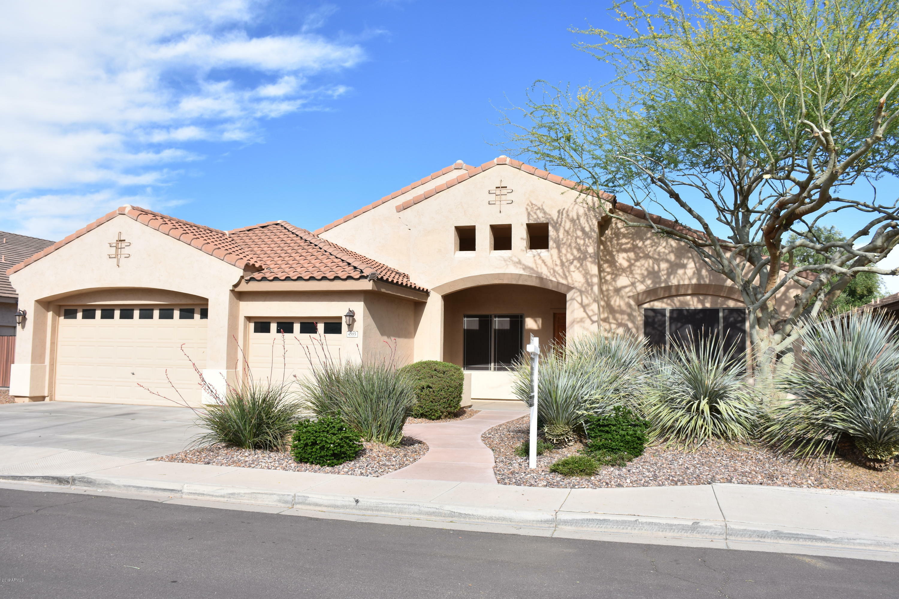 Property Photo:  4385 S Crosscreek Drive  AZ 85249 