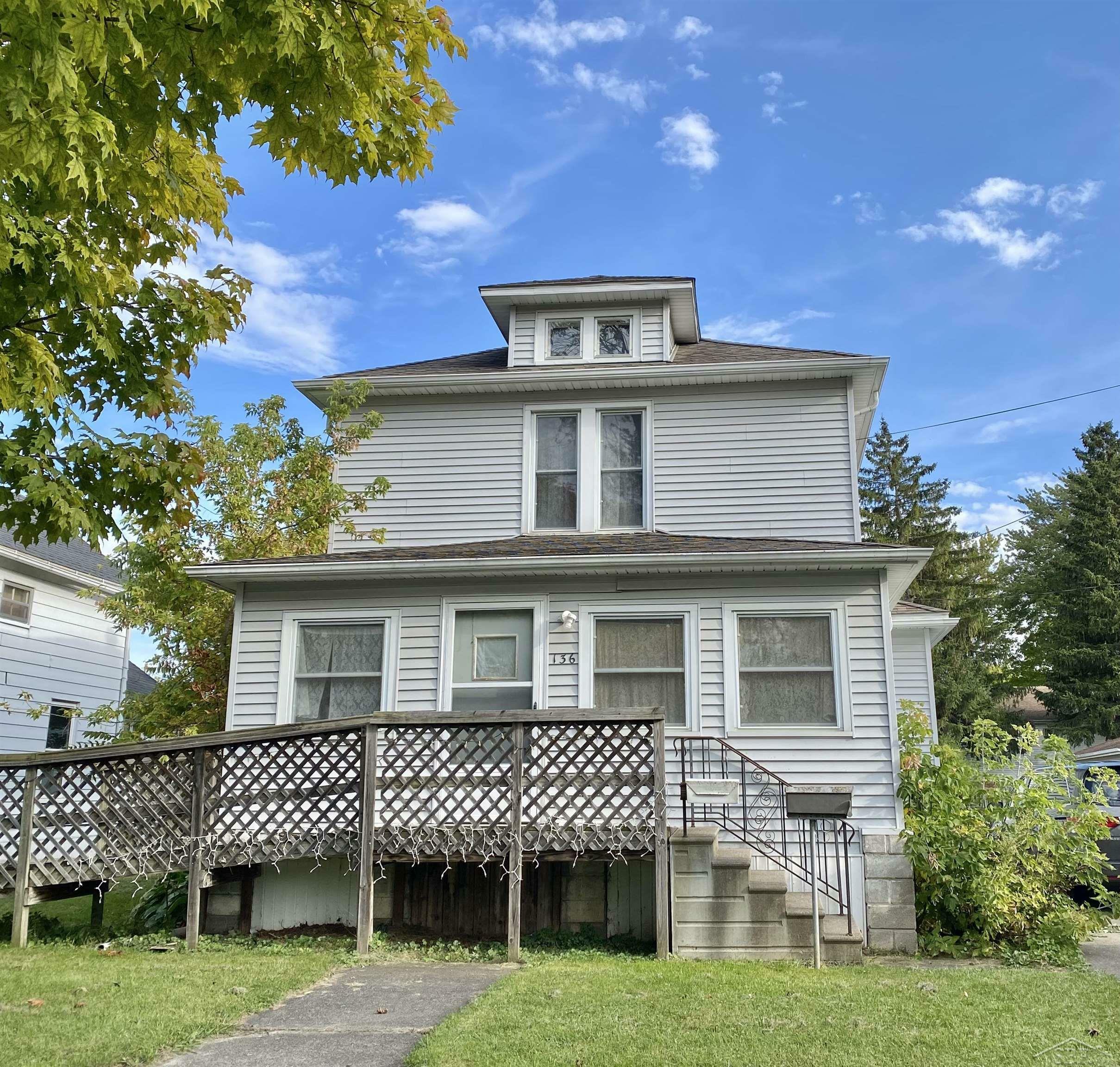 Property Photo:  136 S Andre St  MI 48602 