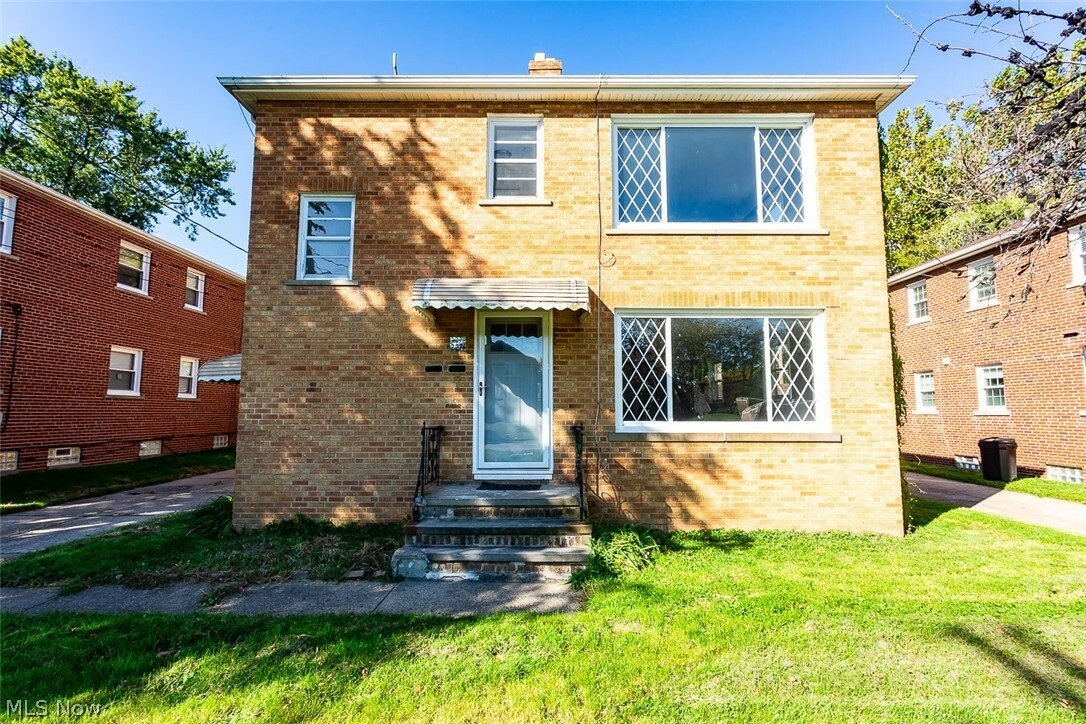 Property Photo: 2274 Westmoor Road OH 44116