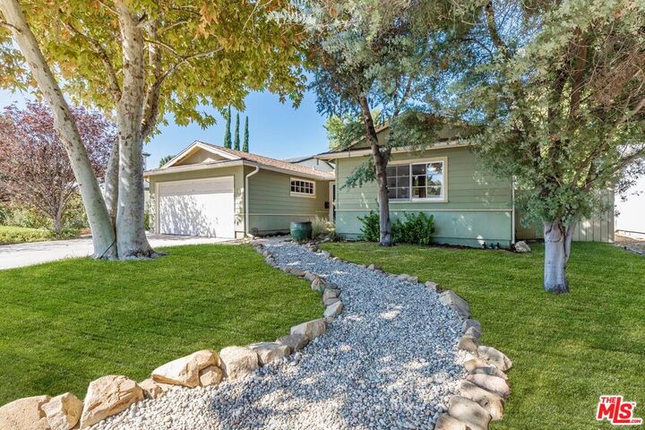 23445   Sylvan St  Woodland Hills CA 91367 photo