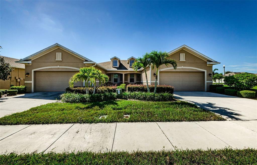 Property Photo:  2150 Parrot Fish Drive  FL 34691 