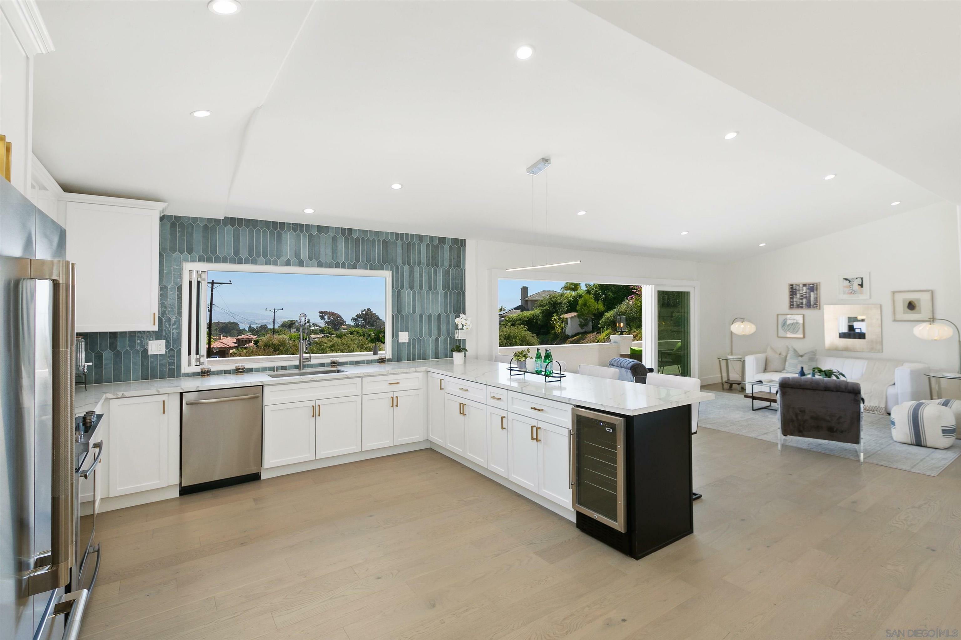 Property Photo: 5444 Parkview Drive CA 92037