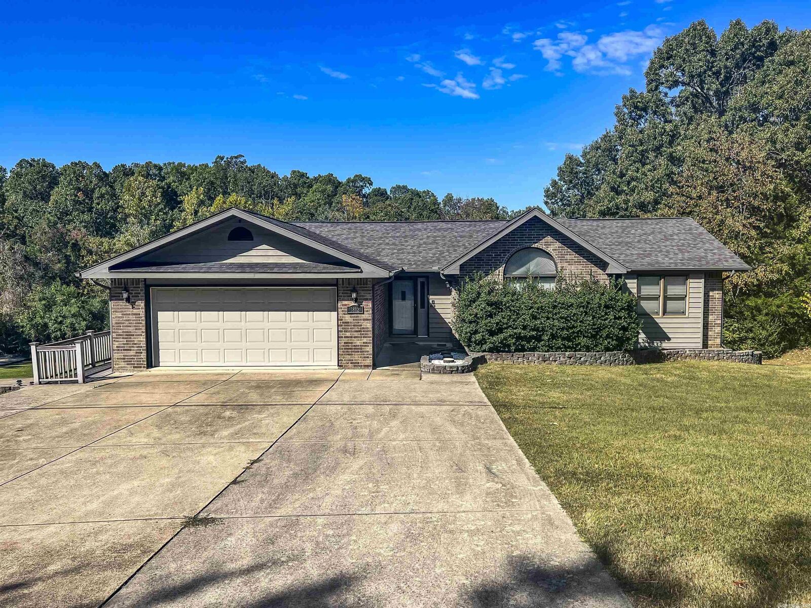 Property Photo:  1812 Franklin Avenue  AR 72653 