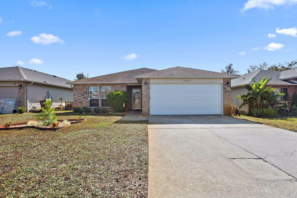 Property Photo:  7965 Promise Creek Road  FL 32566 