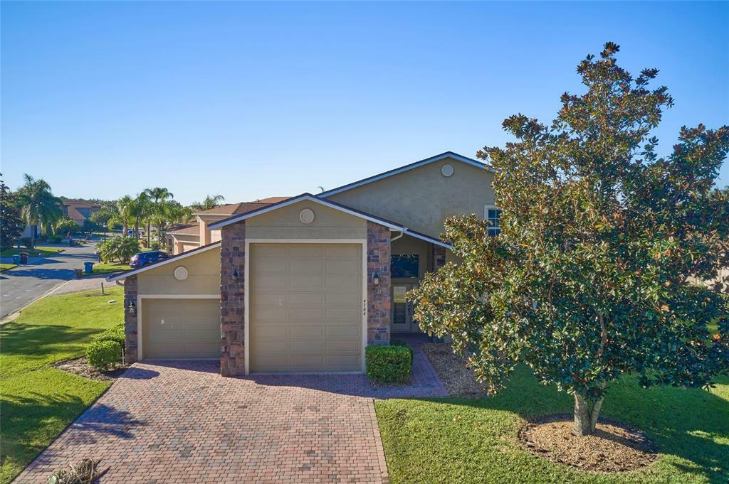 Property Photo:  4104 Limerick Drive  FL 33859 