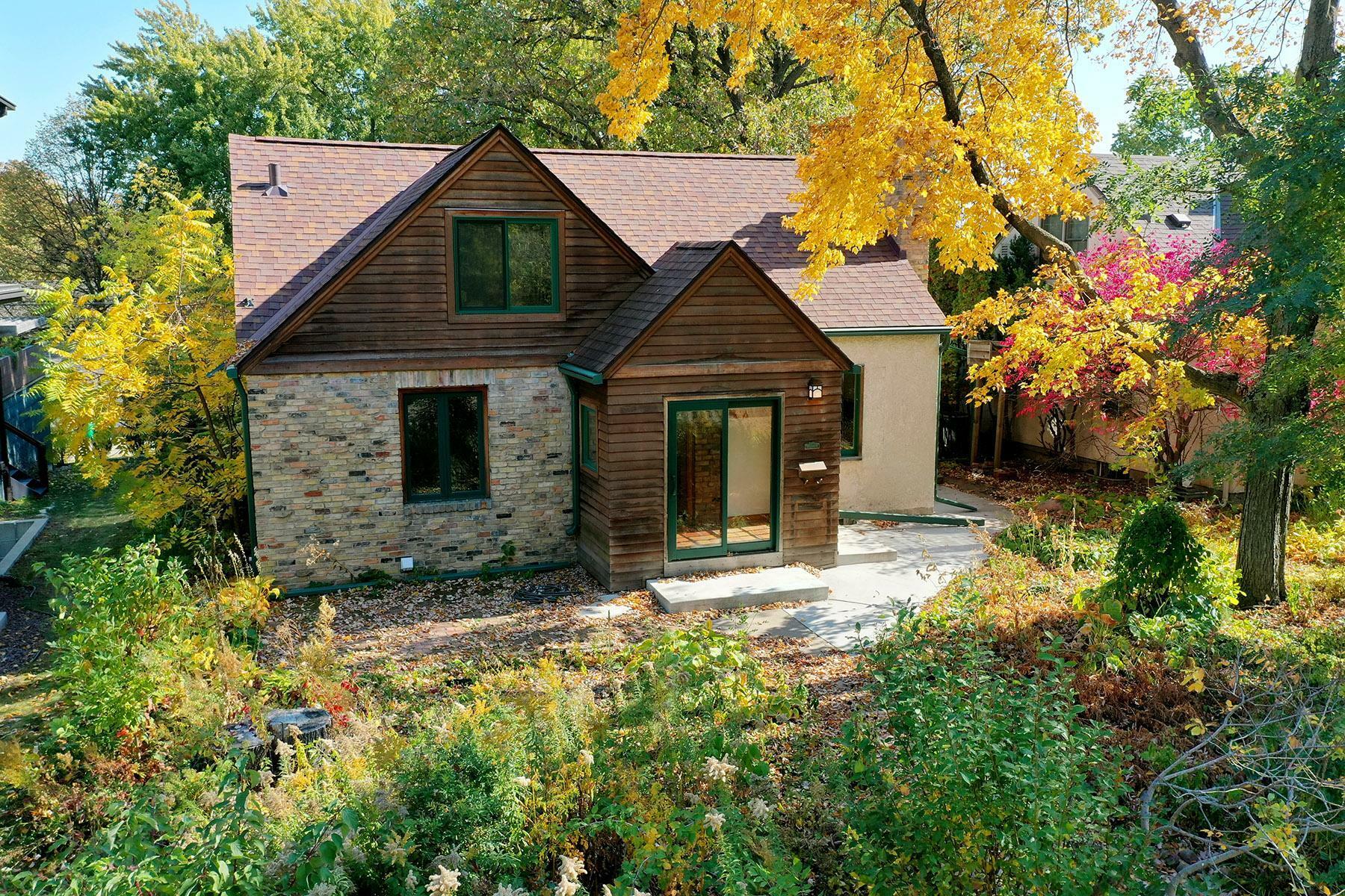 Property Photo: 248 Xerxes Avenue N MN 55405