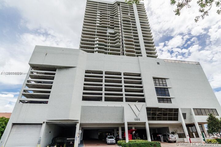 555 NE 15th St 515  Miami FL 33132 photo