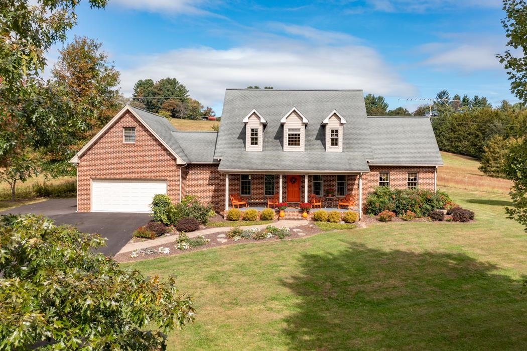 4 bed Mount Sidney home for sale 1284 Limestone Rd, Mount Sidney, VA 24467